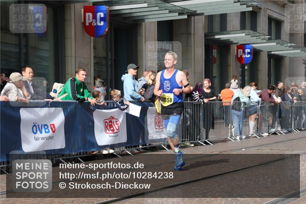 13.09.2026 - 21. swb-Marathon Bremen Strokosch-Dieckow http://msf.ph/oto/10284238 13.09.2026 10:35:38 Ziel 10244, 13534, 13558, 10994, 11068, 11176, 11345, 11512, 12289, 13514, 13540, 13558, 13583, 13590, 13619 meine-sportfotos.de