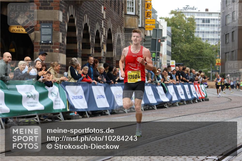13.09.2026 - 21. swb-Marathon Bremen Strokosch-Dieckow http://msf.ph/oto/10284243 13.09.2026 10:31:42 Ziel 13571, 12457, 13533, 13536, 13573, 13618 meine-sportfotos.de