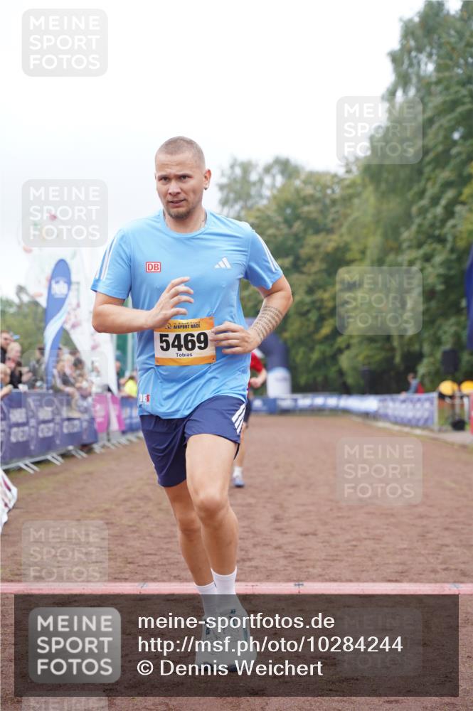 13.09.2026 - Airport Race Dennis Weichert http://msf.ph/oto/10284244 13.09.2026 10:25:25 Ziel 382, 5095, 5242, 5469 meine-sportfotos.de