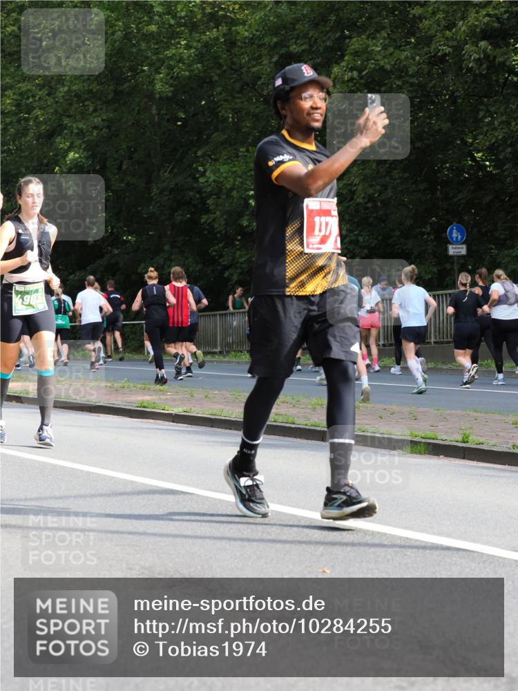 13.09.2026 - 21. swb-Marathon Bremen TobiasT http://msf.ph/oto/10284255 13.09.2026 12:08:25 Laufen  meine-sportfotos.de