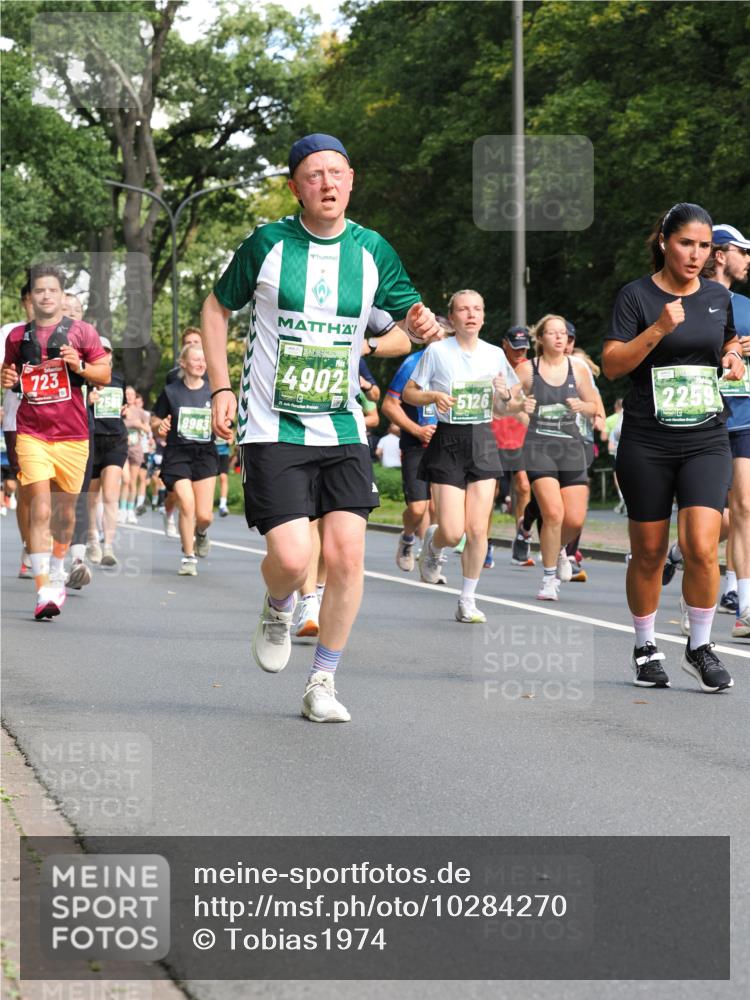 13.09.2026 - 21. swb-Marathon Bremen TobiasT http://msf.ph/oto/10284270 13.09.2026 12:08:33 Laufen 723, 9963, 4902, 2, 5126, 2259 meine-sportfotos.de