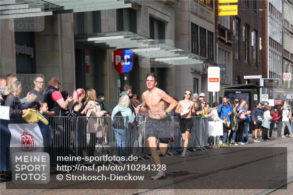 13.09.2026 - 21. swb-Marathon Bremen Strokosch-Dieckow http://msf.ph/oto/10284328 13.09.2026 10:36:12 Ziel 11916, 12324, 12456, 12513, 13548, 13575, 10244, 11067, 13534 meine-sportfotos.de