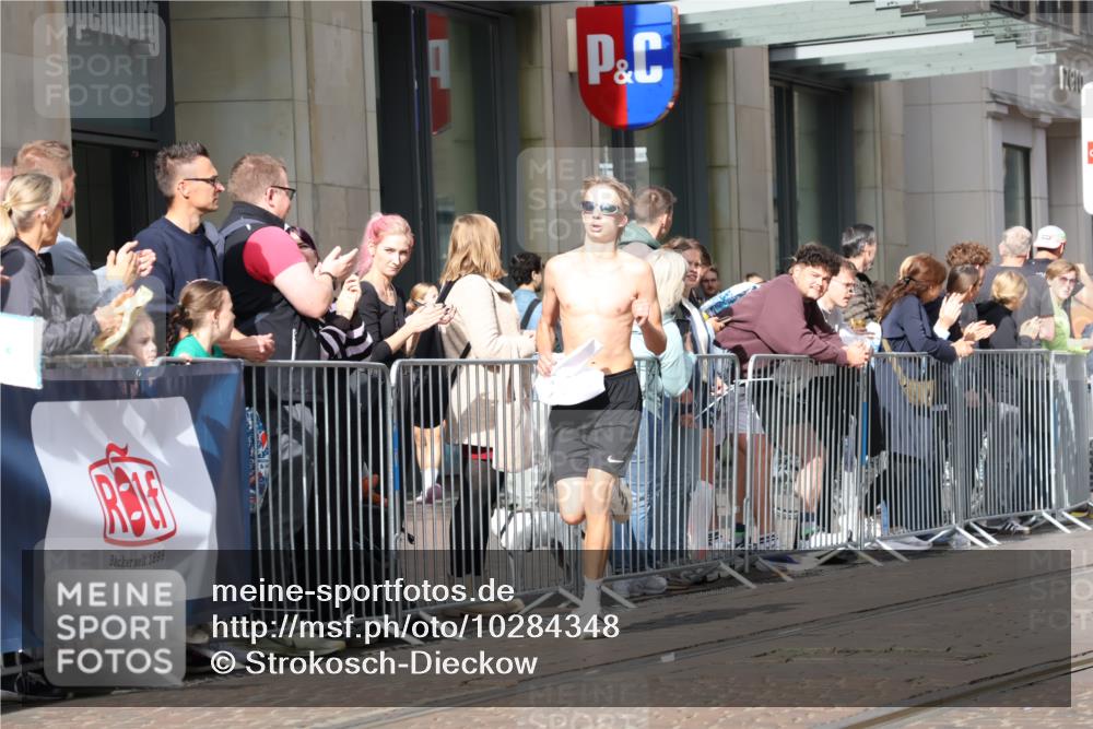 13.09.2026 - 21. swb-Marathon Bremen Strokosch-Dieckow http://msf.ph/oto/10284348 13.09.2026 10:36:13 Ziel 11916, 12324, 12456, 12513, 13548, 13575, 10244, 11067, 12324, 12513, 13534 meine-sportfotos.de