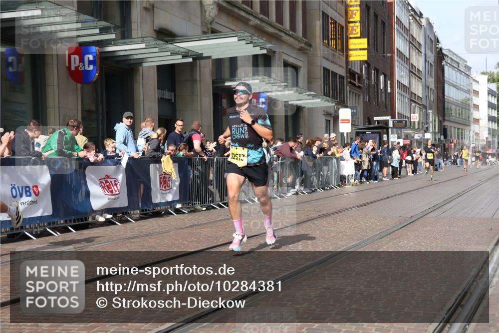 13.09.2026 - 21. swb-Marathon Bremen Strokosch-Dieckow http://msf.ph/oto/10284381 13.09.2026 10:36:16 Ziel 11916, 12456, 13548, 13575, 10244, 11067, 12324, 12513, 13534 meine-sportfotos.de