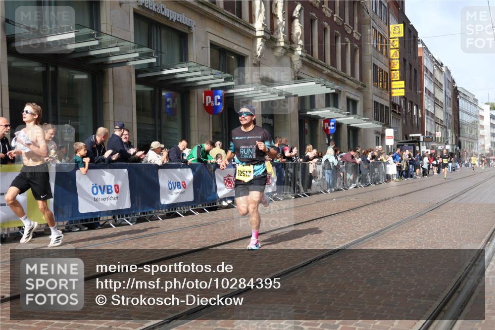 13.09.2026 - 21. swb-Marathon Bremen Strokosch-Dieckow http://msf.ph/oto/10284395 13.09.2026 10:36:16 Ziel 11916, 12456, 13548, 13575, 10244, 11067, 12324, 12513, 13534 meine-sportfotos.de