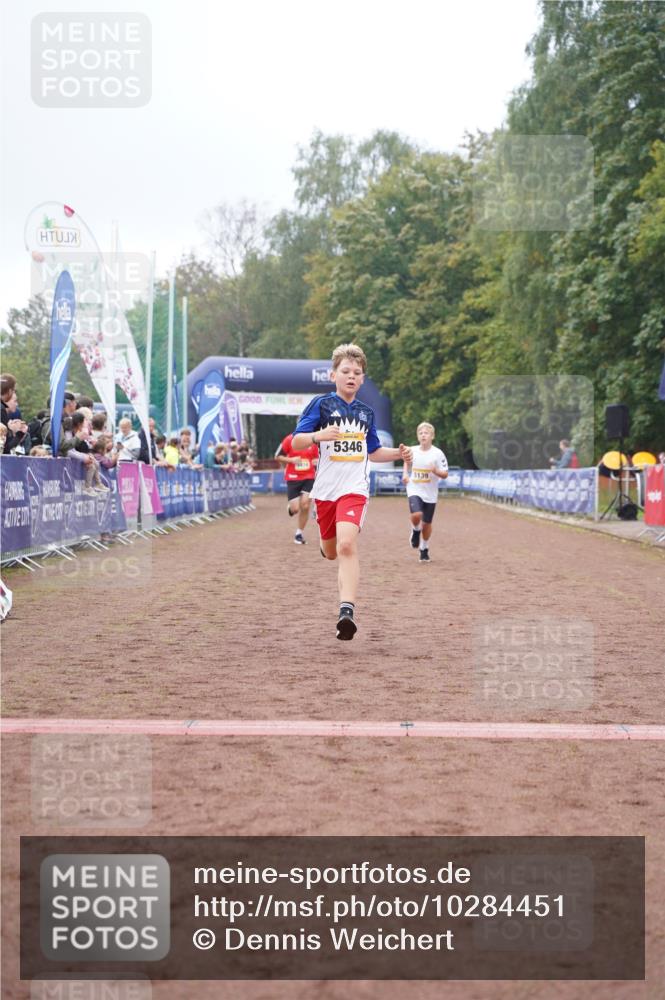 13.09.2026 - Airport Race Dennis Weichert http://msf.ph/oto/10284451 13.09.2026 10:25:45 Ziel 5139, 5346, 5414 meine-sportfotos.de