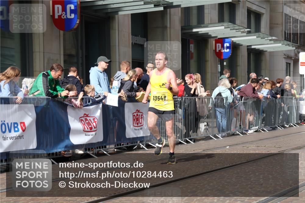 13.09.2026 - 21. swb-Marathon Bremen Strokosch-Dieckow http://msf.ph/oto/10284463 13.09.2026 10:36:28 Ziel 11738, 11916, 12456, 12520, 13606, 11067, 12324, 12513, 13548, 13575 meine-sportfotos.de