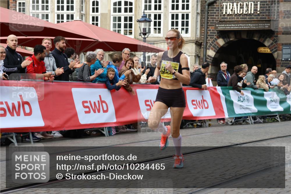 13.09.2026 - 21. swb-Marathon Bremen Strokosch-Dieckow http://msf.ph/oto/10284465 13.09.2026 10:32:06 Ziel 12457, 13533, 13536, 13573, 13618, 13643, 13632, 13639 meine-sportfotos.de