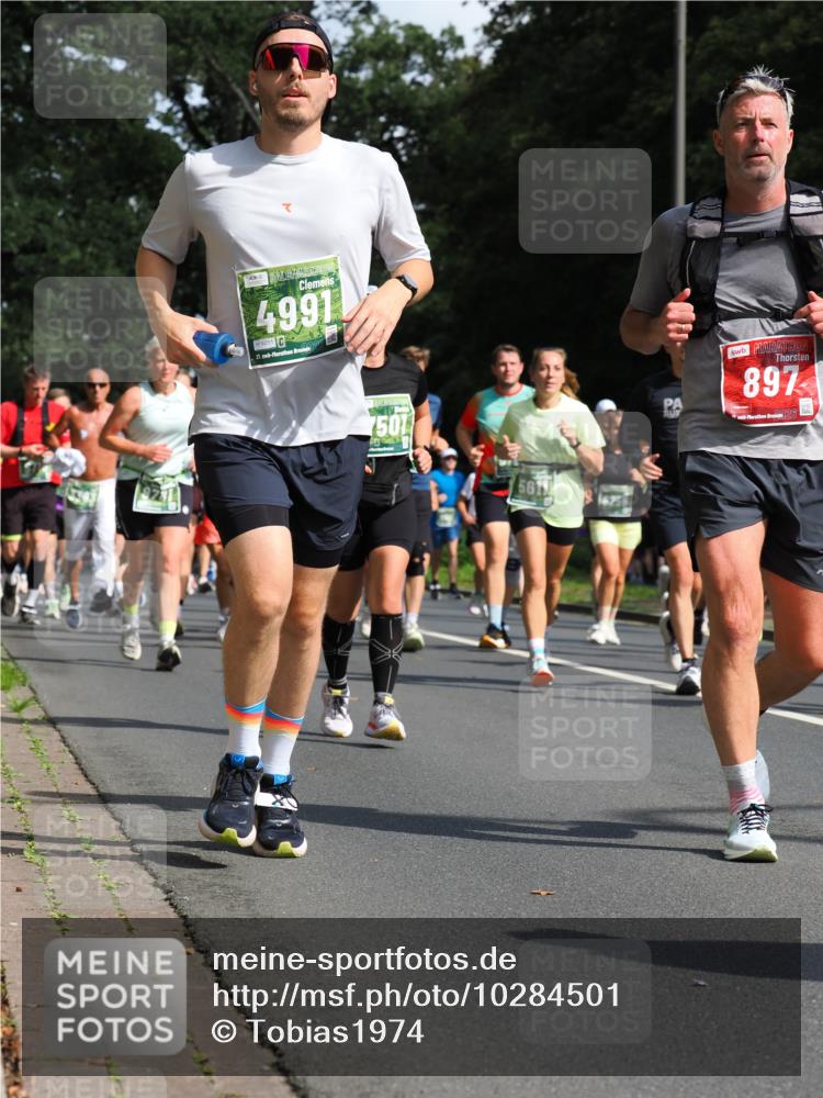 13.09.2026 - 21. swb-Marathon Bremen TobiasT http://msf.ph/oto/10284501 13.09.2026 12:09:17 Laufen 144, 4991, 9251, 21, 507, 561, 897, 26 meine-sportfotos.de