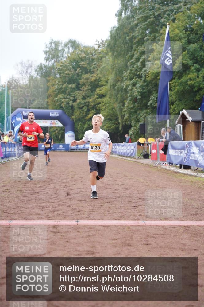 13.09.2026 - Airport Race Dennis Weichert http://msf.ph/oto/10284508 13.09.2026 10:25:48 Ziel 5063, 5139, 5346, 5414 meine-sportfotos.de