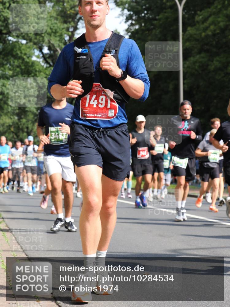 13.09.2026 - 21. swb-Marathon Bremen TobiasT http://msf.ph/oto/10284534 13.09.2026 12:09:28 Laufen 149, 2, 2026, 24 meine-sportfotos.de