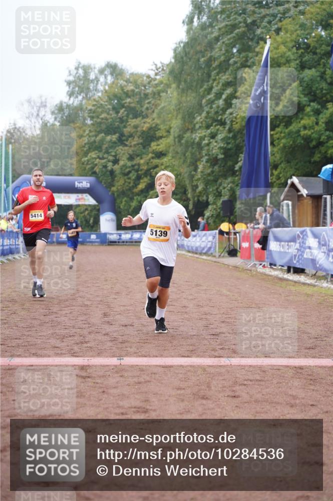 13.09.2026 - Airport Race Dennis Weichert http://msf.ph/oto/10284536 13.09.2026 10:25:49 Ziel 5063, 5139, 5346, 5414 meine-sportfotos.de