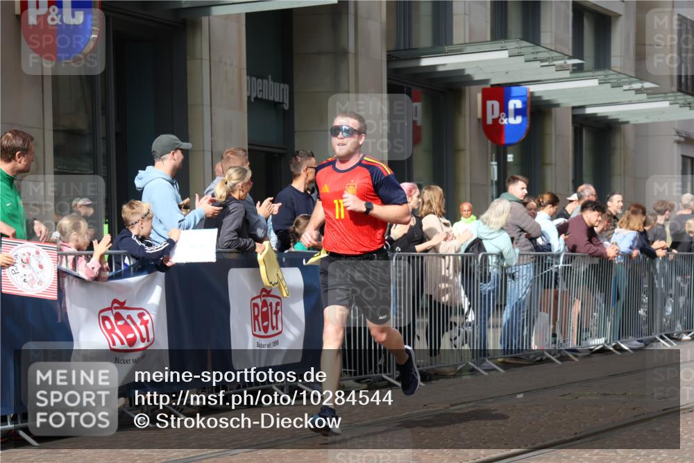 13.09.2026 - 21. swb-Marathon Bremen Strokosch-Dieckow http://msf.ph/oto/10284544 13.09.2026 10:36:45 Ziel 10961, 11654, 12520, 13568, 13606, 11738, 11916, 12456, 13548 meine-sportfotos.de
