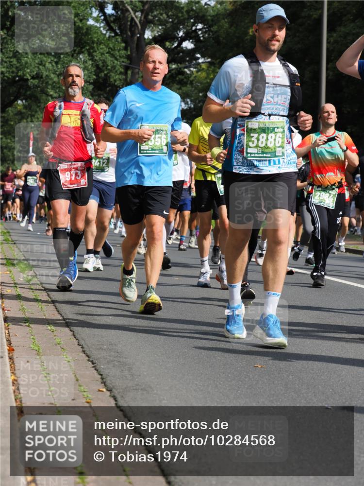 13.09.2026 - 21. swb-Marathon Bremen TobiasT http://msf.ph/oto/10284568 13.09.2026 12:09:35 Laufen 3412, 5409, 356, 3886, 7256, 21, 2987 meine-sportfotos.de
