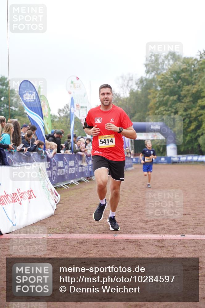 13.09.2026 - Airport Race Dennis Weichert http://msf.ph/oto/10284597 13.09.2026 10:25:51 Ziel 5063, 5139, 5346, 5414 meine-sportfotos.de