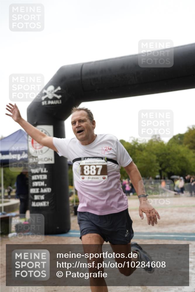 13.09.2026 - Stadtparktriathlon Patografie http://msf.ph/oto/10284608 13.09.2026 13:05:14 Ziel 887, 981, 1008, 1047 meine-sportfotos.de
