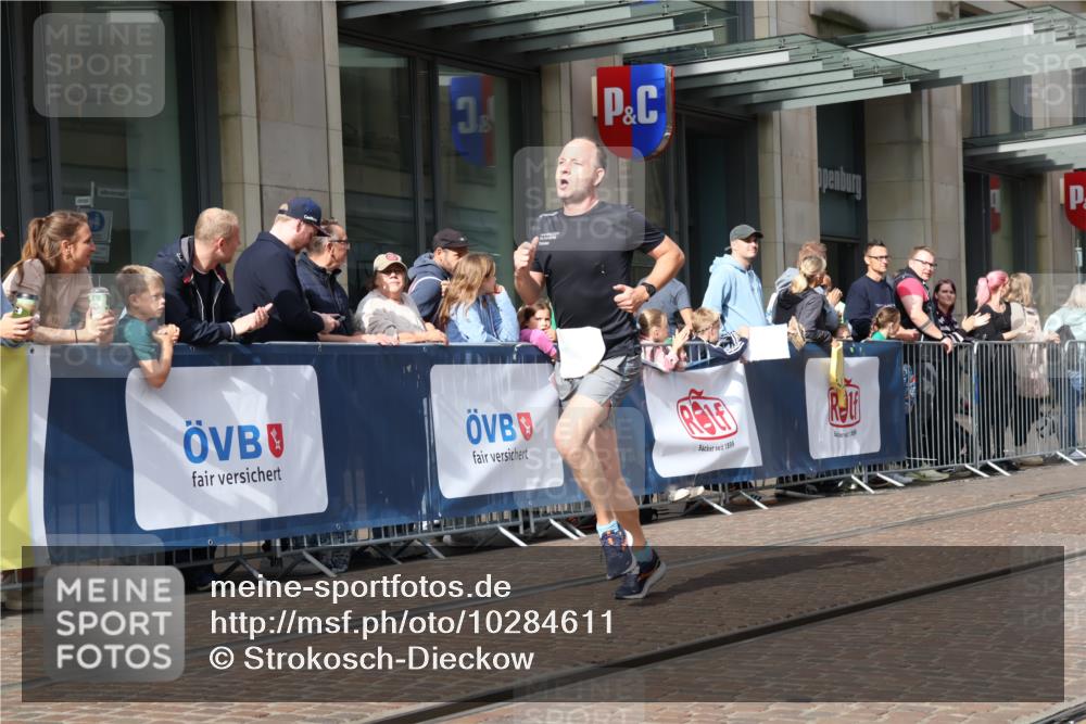 13.09.2026 - 21. swb-Marathon Bremen Strokosch-Dieckow http://msf.ph/oto/10284611 13.09.2026 10:36:53 Ziel 10502, 10961, 11654, 12520, 13568, 11738, 11916, 12456, 12520, 13606 meine-sportfotos.de