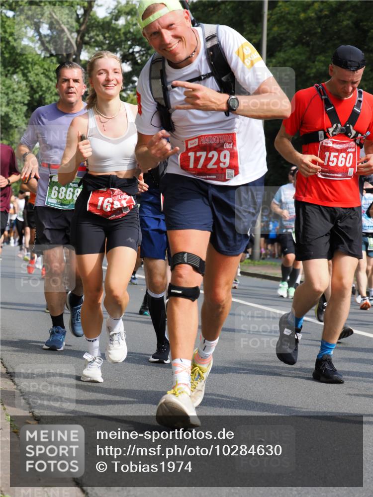 13.09.2026 - 21. swb-Marathon Bremen TobiasT http://msf.ph/oto/10284630 13.09.2026 12:09:49 Laufen 16868, 16, 1729, 1560 meine-sportfotos.de