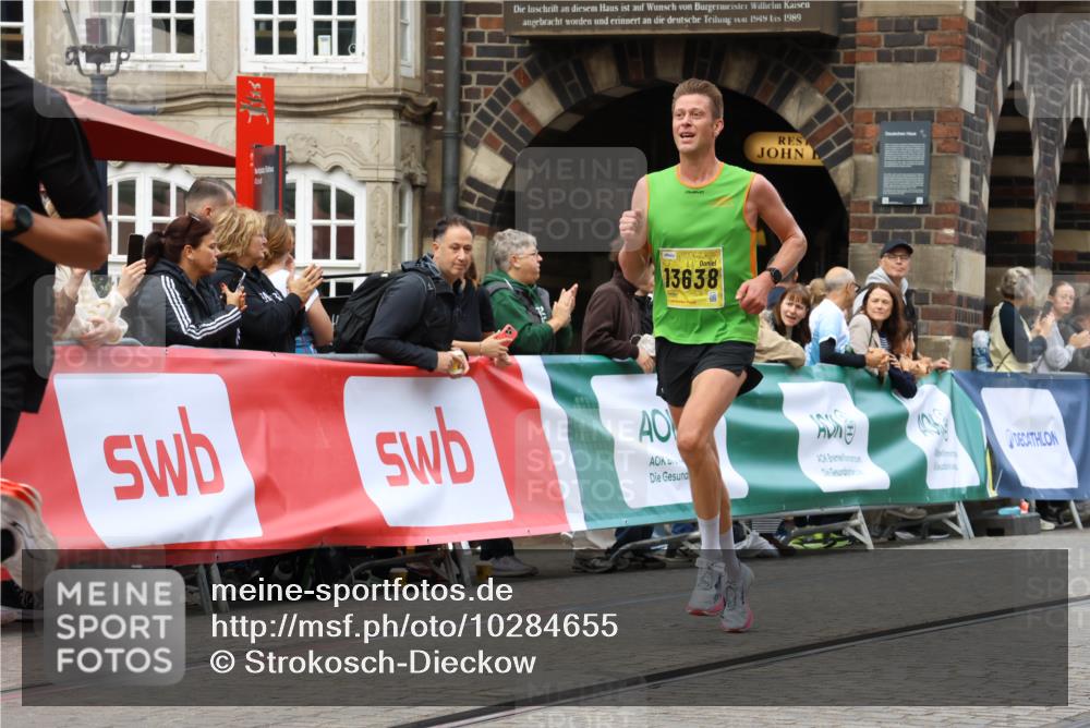 13.09.2026 - 21. swb-Marathon Bremen Strokosch-Dieckow http://msf.ph/oto/10284655 13.09.2026 10:32:34 Ziel 13543, 13564, 13582, 13632, 13638, 13639, 13550, 13599, 13622 meine-sportfotos.de