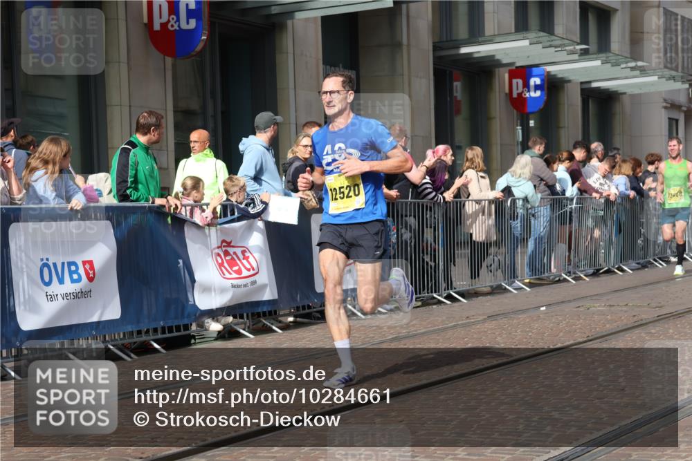 13.09.2026 - 21. swb-Marathon Bremen Strokosch-Dieckow http://msf.ph/oto/10284661 13.09.2026 10:36:58 Ziel 10502, 10961, 11619, 11654, 11854, 13568, 13608, 11738, 12456, 12520, 13606 meine-sportfotos.de