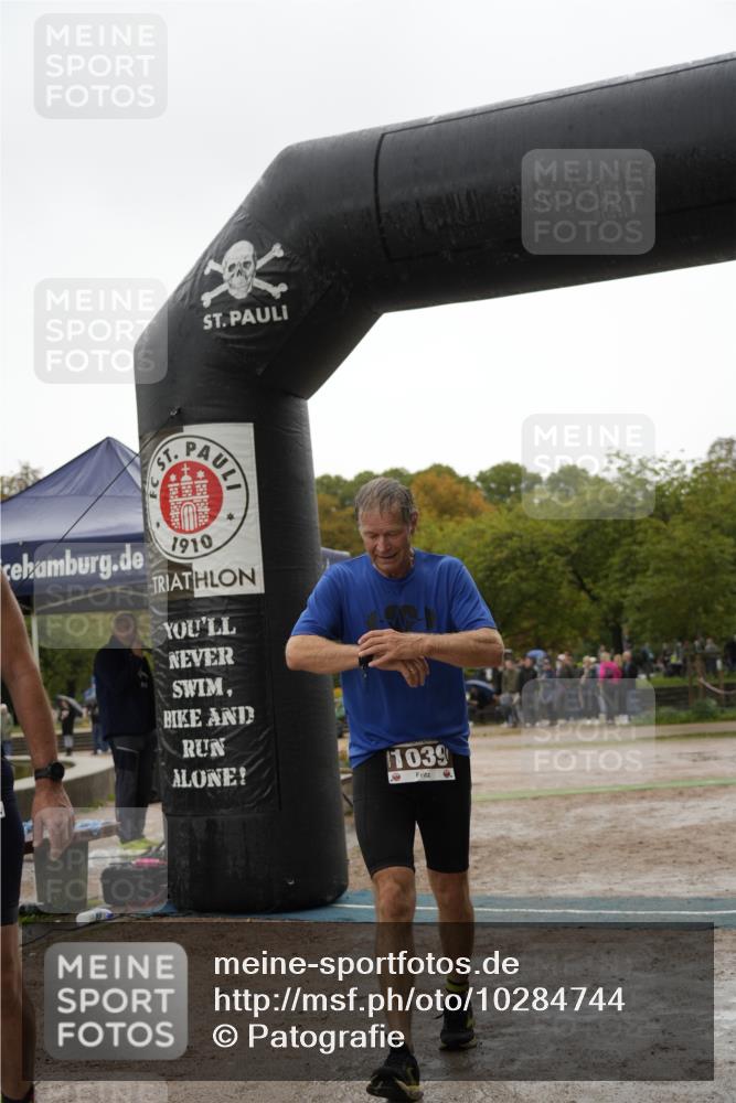 13.09.2026 - Stadtparktriathlon Patografie http://msf.ph/oto/10284744 13.09.2026 13:06:26 Ziel 1039 meine-sportfotos.de