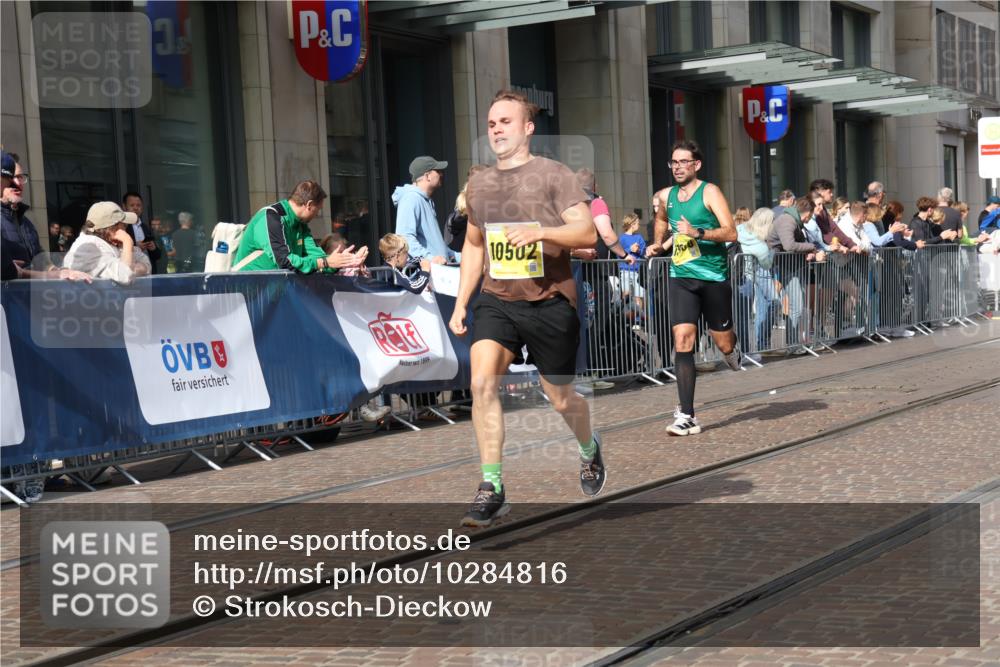 13.09.2026 - 21. swb-Marathon Bremen Strokosch-Dieckow http://msf.ph/oto/10284816 13.09.2026 10:37:20 Ziel 11619, 11854, 13535, 10502, 10961, 11654, 13568, 13608 meine-sportfotos.de