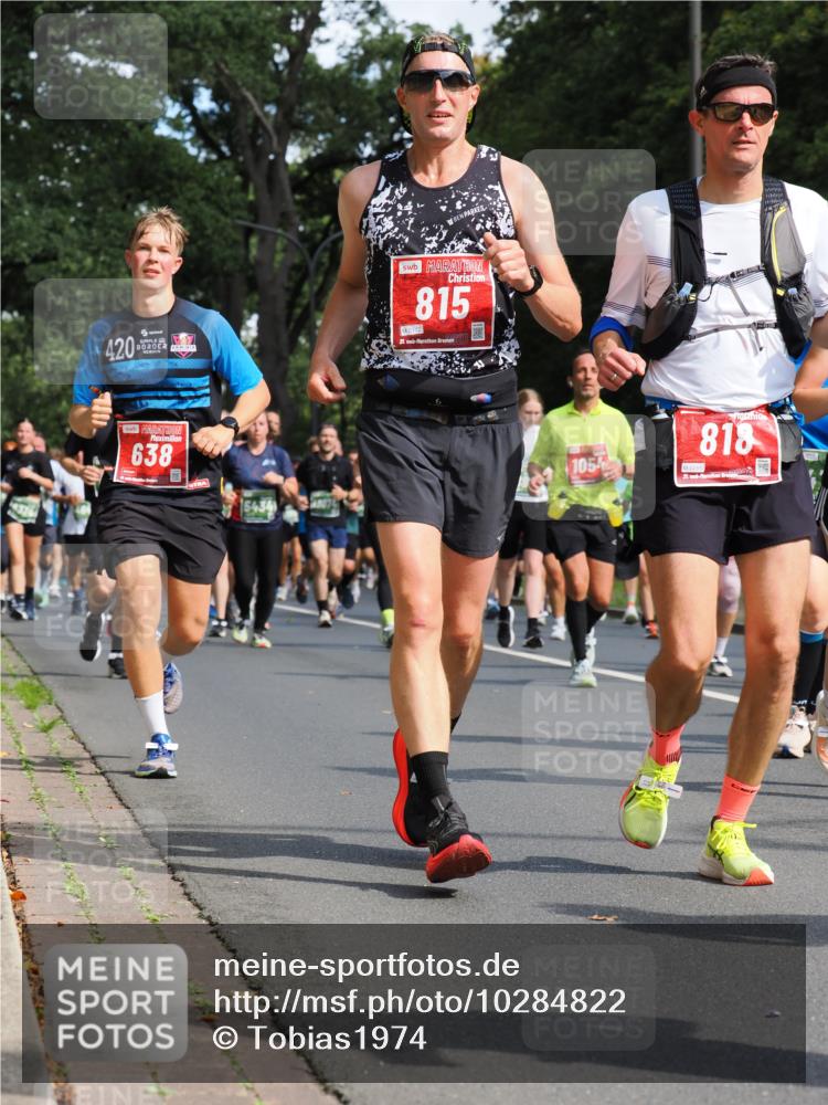 13.09.2026 - 21. swb-Marathon Bremen TobiasT http://msf.ph/oto/10284822 13.09.2026 12:10:30 Laufen 420, 0132, 815, 21, 638, 075, 1054, 818, 21 meine-sportfotos.de