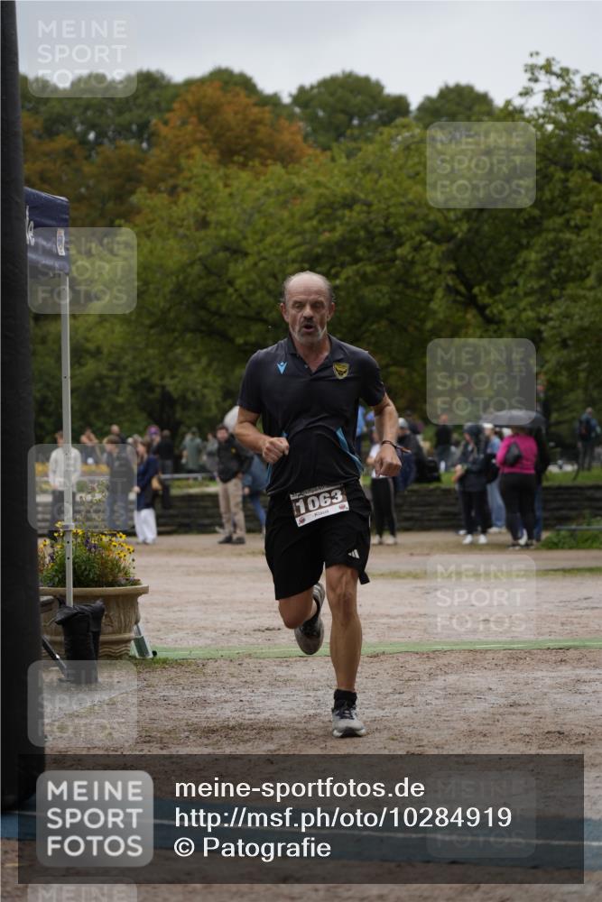 13.09.2026 - Stadtparktriathlon Patografie http://msf.ph/oto/10284919 13.09.2026 13:11:37 Ziel 1063 meine-sportfotos.de