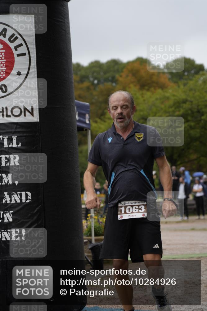 13.09.2026 - Stadtparktriathlon Patografie http://msf.ph/oto/10284926 13.09.2026 13:11:38 Ziel 1063 meine-sportfotos.de