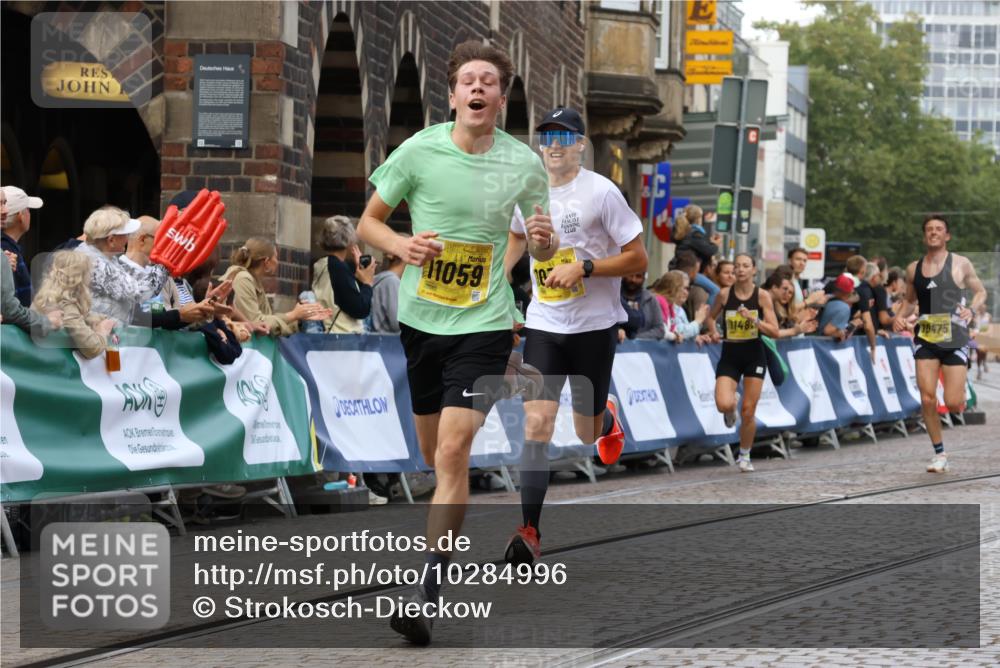 13.09.2026 - 21. swb-Marathon Bremen Strokosch-Dieckow http://msf.ph/oto/10284996 13.09.2026 10:33:42 Ziel 10366, 11059, 11652, 10797, 13541 meine-sportfotos.de