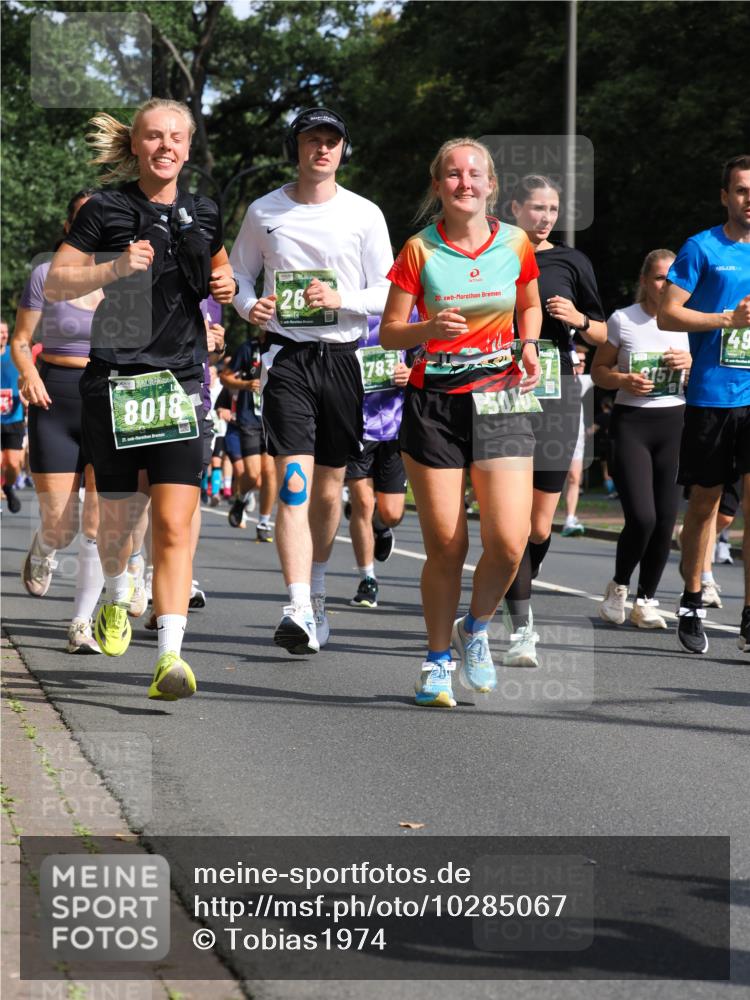 13.09.2026 - 21. swb-Marathon Bremen TobiasT http://msf.ph/oto/10285067 13.09.2026 12:11:03 Laufen 8018, 21, 2833, 26, 178, 2, 20, 501, 3157, 49 meine-sportfotos.de