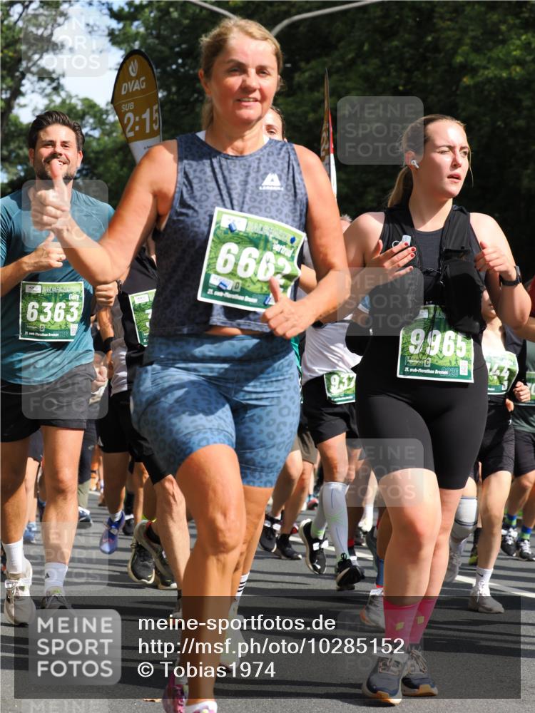 13.09.2026 - 21. swb-Marathon Bremen TobiasT http://msf.ph/oto/10285152 13.09.2026 12:11:15 Laufen 2, 15, 6363, 21, 26, 6662, 21, 9965, 21, 20, 2026 meine-sportfotos.de