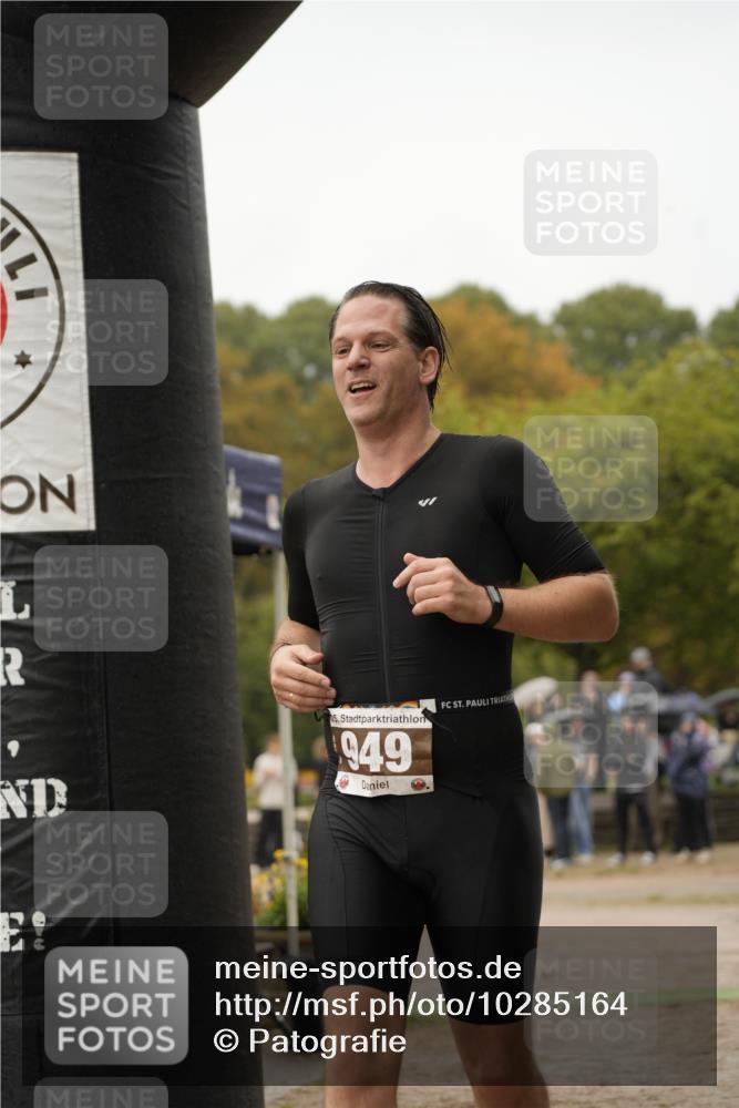 13.09.2026 - Stadtparktriathlon Patografie http://msf.ph/oto/10285164 13.09.2026 13:18:22 Ziel 949 meine-sportfotos.de