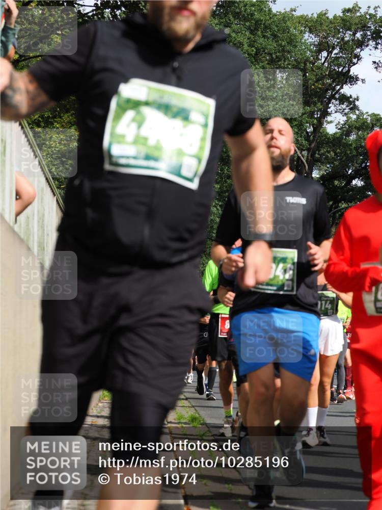 13.09.2026 - 21. swb-Marathon Bremen TobiasT http://msf.ph/oto/10285196 13.09.2026 12:11:23 Laufen  meine-sportfotos.de