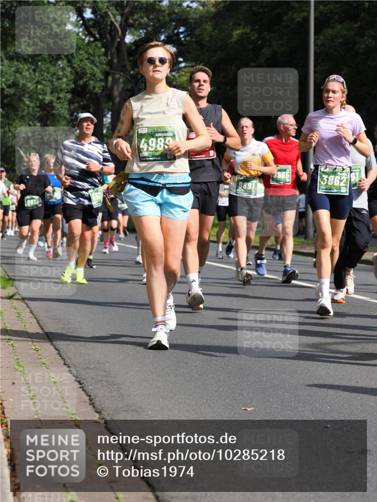 13.09.2026 - 21. swb-Marathon Bremen TobiasT http://msf.ph/oto/10285218 13.09.2026 12:11:34 Laufen 6613, 4989, 9897, 965, 38621 meine-sportfotos.de