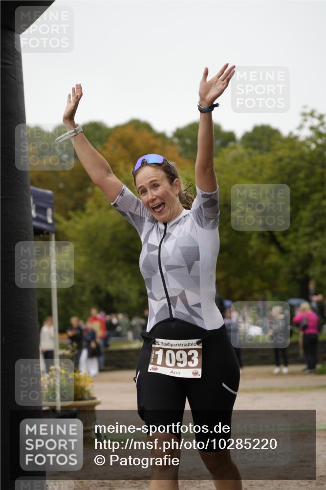 13.09.2026 - Stadtparktriathlon Patografie http://msf.ph/oto/10285220 13.09.2026 13:21:26 Ziel 1093 meine-sportfotos.de