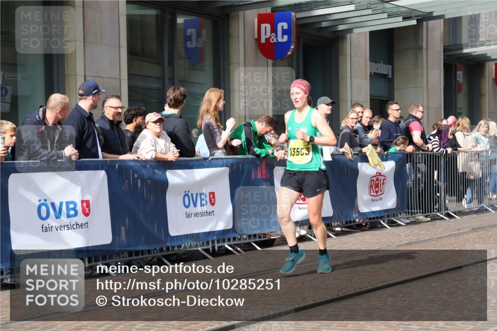 13.09.2026 - 21. swb-Marathon Bremen Strokosch-Dieckow http://msf.ph/oto/10285251 13.09.2026 10:38:15 Ziel 10441, 12370, 13507, 13539, 10302, 11142, 12538, 13551, 13553, 13559, 13584, 13587, 13636 meine-sportfotos.de