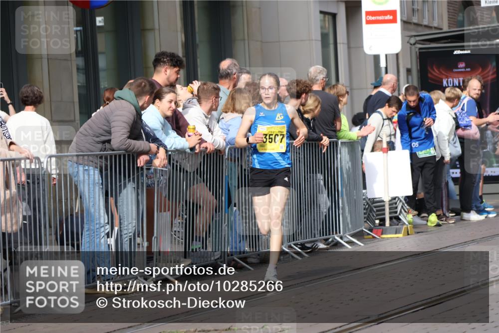 13.09.2026 - 21. swb-Marathon Bremen Strokosch-Dieckow http://msf.ph/oto/10285266 13.09.2026 10:38:23 Ziel 10441, 10926, 11127, 12370, 13507, 13539, 10302, 11142, 13551, 13553, 13559, 13584, 13587, 13636 meine-sportfotos.de
