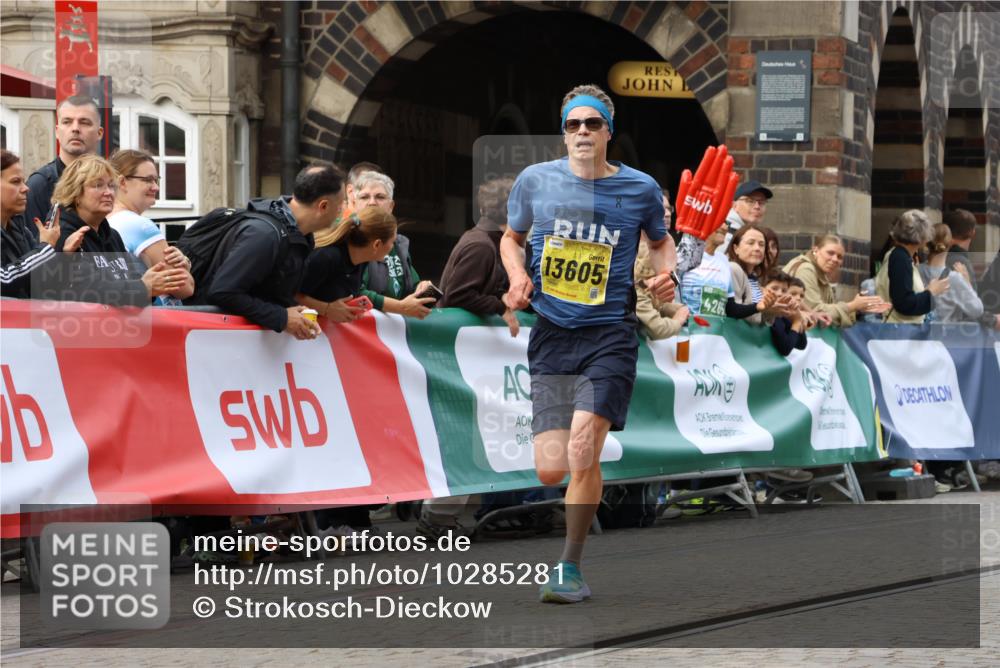 13.09.2026 - 21. swb-Marathon Bremen Strokosch-Dieckow http://msf.ph/oto/10285281 13.09.2026 10:34:21 Ziel 10797, 13605, 11418 meine-sportfotos.de