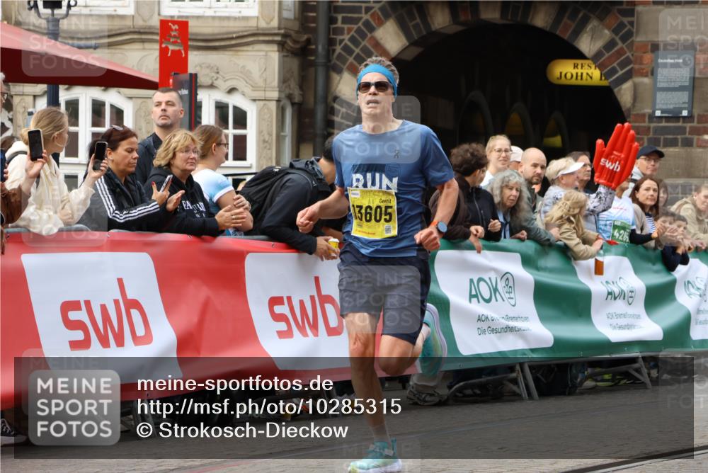 13.09.2026 - 21. swb-Marathon Bremen Strokosch-Dieckow http://msf.ph/oto/10285315 13.09.2026 10:34:22 Ziel 10797, 13605, 10818, 11418, 13637 meine-sportfotos.de