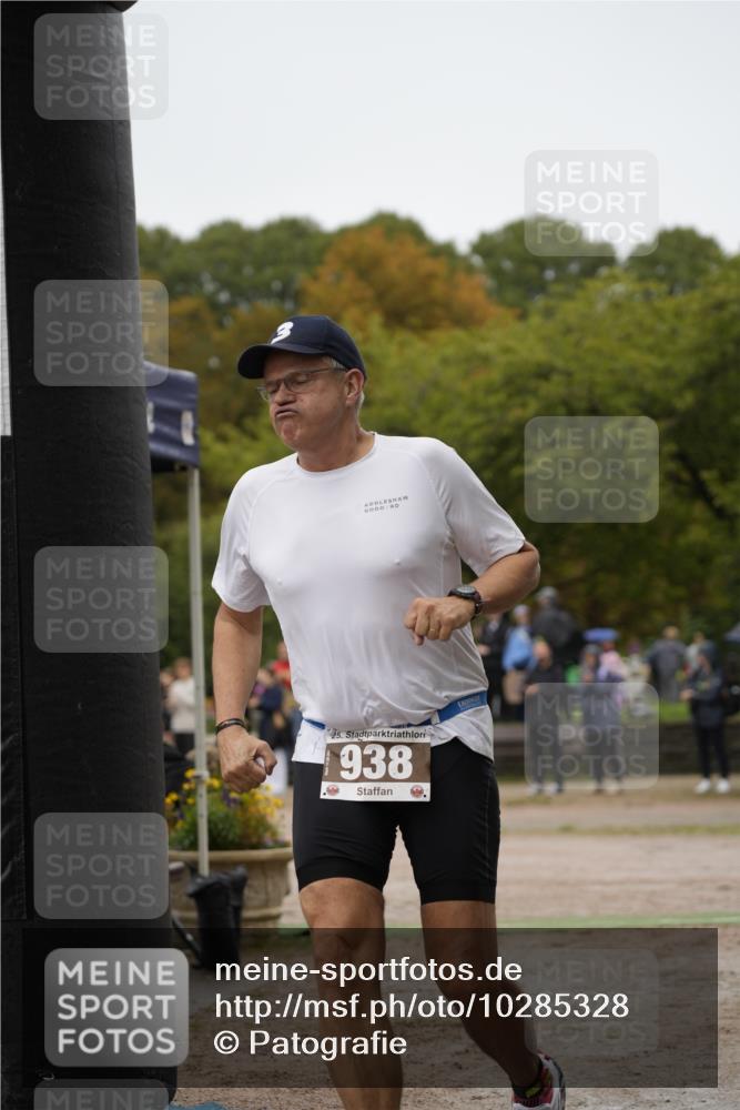 13.09.2026 - Stadtparktriathlon Patografie http://msf.ph/oto/10285328 13.09.2026 13:23:35 Ziel 932, 938 meine-sportfotos.de