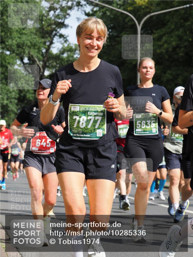 13.09.2026 - 21. swb-Marathon Bremen TobiasT http://msf.ph/oto/10285336 13.09.2026 12:12:05 Laufen 645, 7877, 21, 26, 5635, 48 meine-sportfotos.de