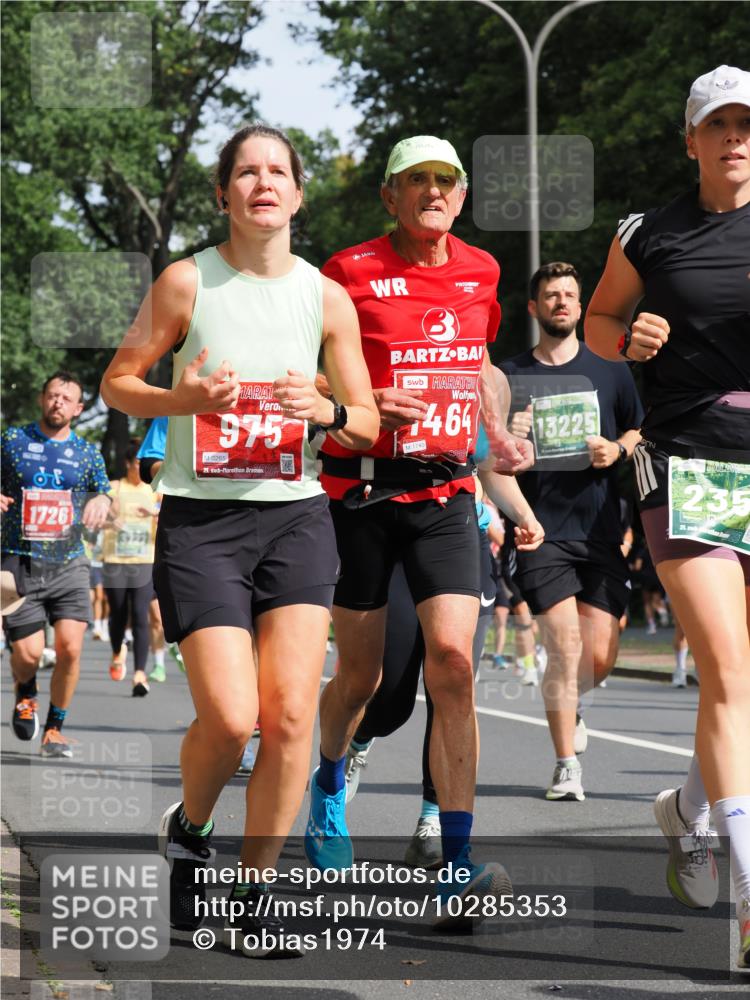 13.09.2026 - 21. swb-Marathon Bremen TobiasT http://msf.ph/oto/10285353 13.09.2026 12:12:10 Laufen 17264, 975, 0265, 21, 26, 1740, 464, 13225, 235, 21, 2461 meine-sportfotos.de