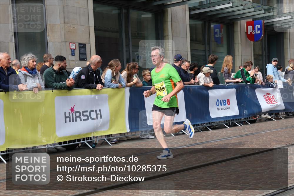 13.09.2026 - 21. swb-Marathon Bremen Strokosch-Dieckow http://msf.ph/oto/10285375 13.09.2026 10:38:35 Ziel 10782, 10926, 11127, 11338, 12003, 12370, 10441, 13507, 13539, 13553 meine-sportfotos.de