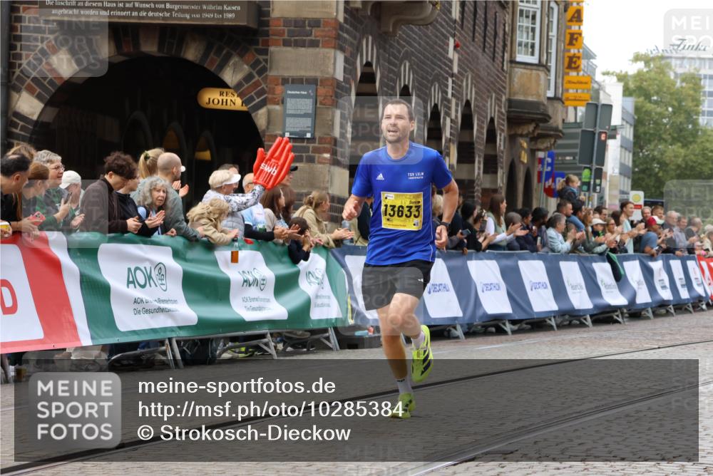 13.09.2026 - 21. swb-Marathon Bremen Strokosch-Dieckow http://msf.ph/oto/10285384 13.09.2026 10:34:29 Ziel 13605, 13610, 13633, 10818, 12540, 13637 meine-sportfotos.de
