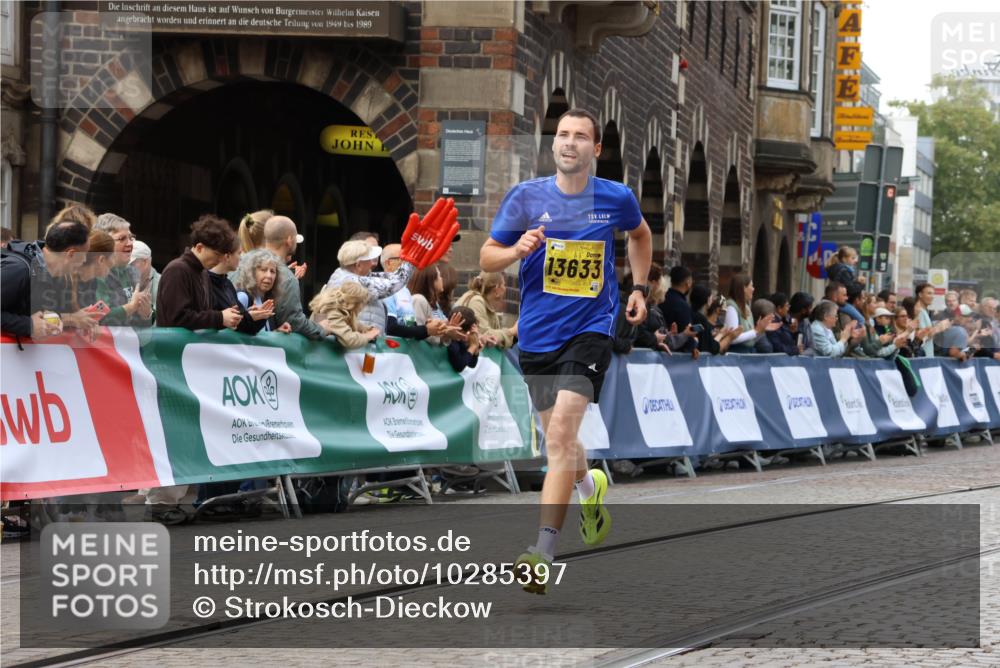 13.09.2026 - 21. swb-Marathon Bremen Strokosch-Dieckow http://msf.ph/oto/10285397 13.09.2026 10:34:29 Ziel 13605, 13610, 13633, 10818, 12540, 13637 meine-sportfotos.de