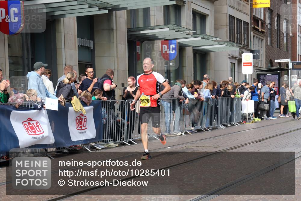 13.09.2026 - 21. swb-Marathon Bremen Strokosch-Dieckow http://msf.ph/oto/10285401 13.09.2026 10:38:38 Ziel 10782, 10926, 11127, 11338, 12003, 10441, 12370, 13507, 13539, 13553 meine-sportfotos.de