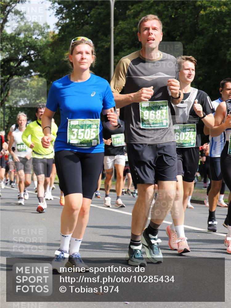 13.09.2026 - 21. swb-Marathon Bremen TobiasT http://msf.ph/oto/10285434 13.09.2026 12:12:29 Laufen 3505, 8832, 7551, 9683, 21, 026, 6024 meine-sportfotos.de
