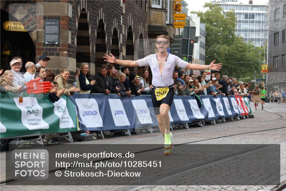 13.09.2026 - 21. swb-Marathon Bremen Strokosch-Dieckow http://msf.ph/oto/10285451 13.09.2026 10:34:33 Ziel 13605, 13610, 13633, 10818, 12358, 12413, 12540, 13637 meine-sportfotos.de