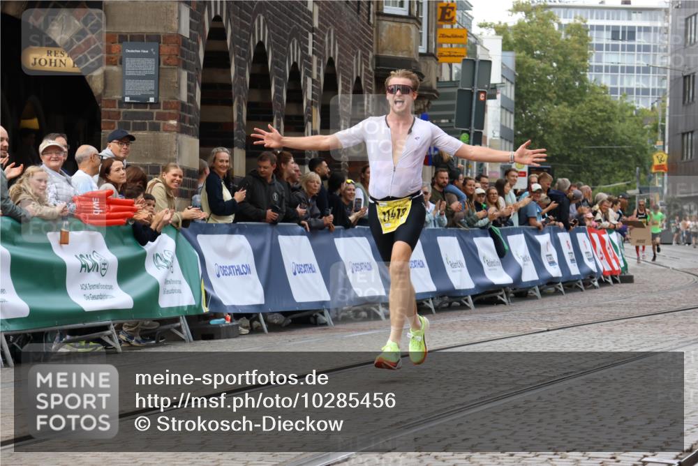13.09.2026 - 21. swb-Marathon Bremen Strokosch-Dieckow http://msf.ph/oto/10285456 13.09.2026 10:34:33 Ziel 13605, 13610, 13633, 10818, 12358, 12413, 12540, 13637 meine-sportfotos.de